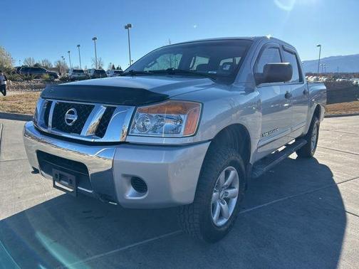 2012 Nissan Titan SV