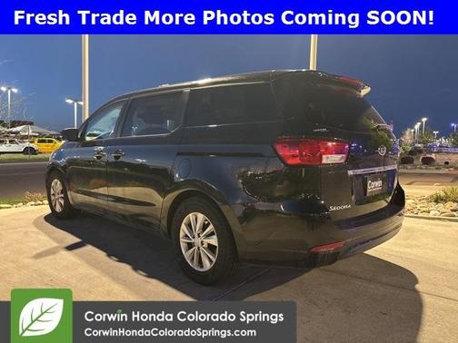 2017 Kia Sedona LX