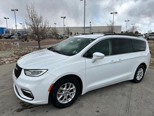 2022 Chrysler Pacifica Touring-L