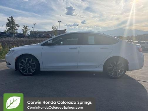 2015 Chrysler 200 S