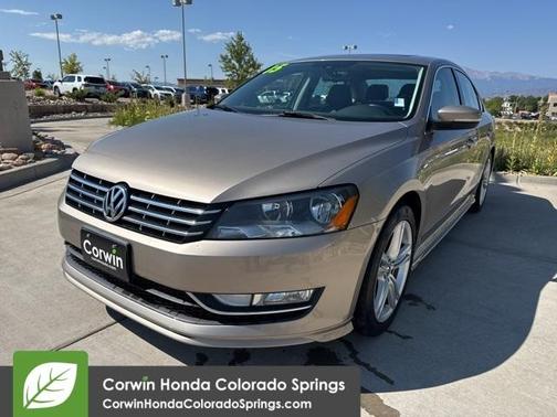 2015 Volkswagen Passat 3.6L V6 DSG SEL Premium