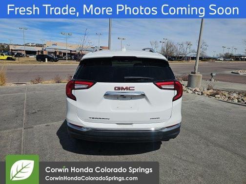 2024 GMC Terrain SLT