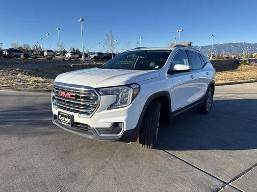 Summit White 2024 GMC Terrain SLT