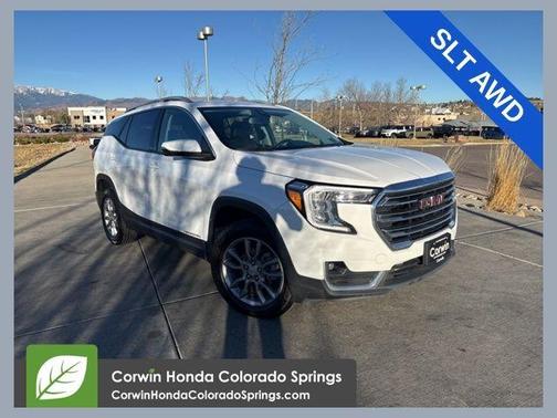 Summit White 2024 GMC Terrain SLT
