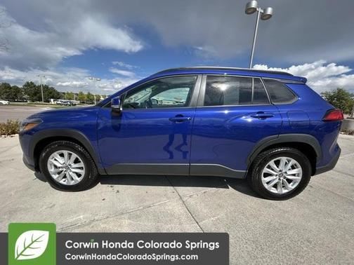 2023 Toyota Corolla Cross LE