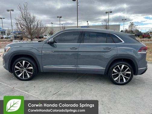 2024 Volkswagen Atlas Cross Sport 2.0T SEL Premium R-Line