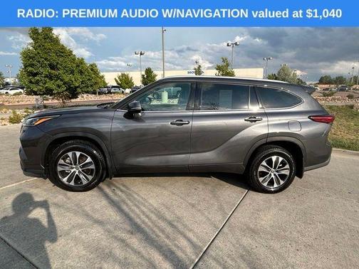 Magnetic Gray Metallic 2020 Toyota Highlander XLE