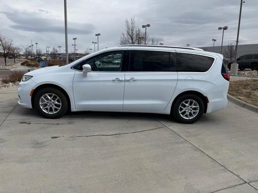 2021 Chrysler Pacifica Touring-L