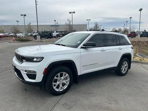 Bright White Clearcoat 2023 Jeep Grand Cherokee Limited