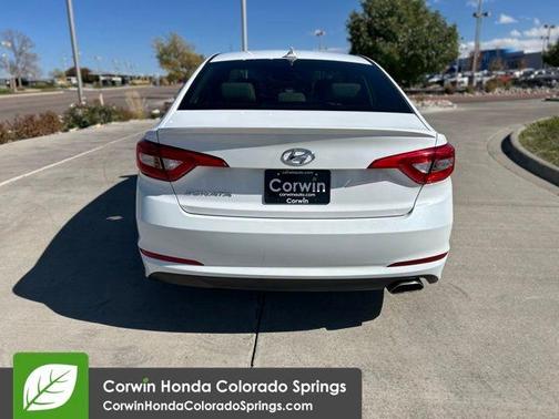2017 Hyundai SONATA SE