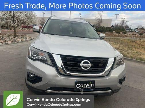 2019 Nissan Pathfinder SL