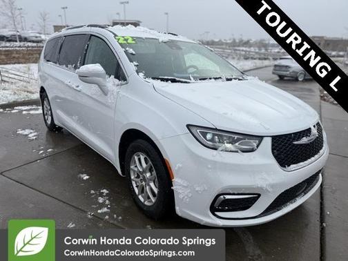 2022 Chrysler Pacifica Touring-L