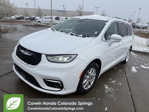 2022 Chrysler Pacifica Touring-L