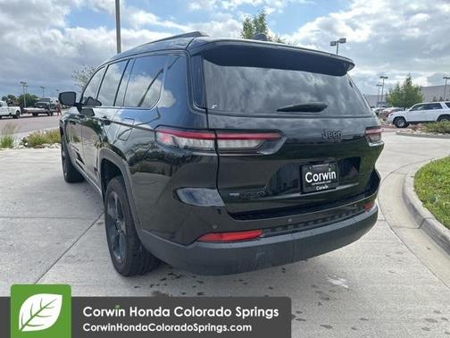 2022 Jeep Grand Cherokee L Laredo
