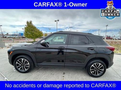Mosaic Black Metallic 2025 Chevrolet Trailblazer LT