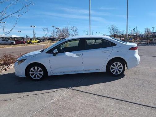 Ice 2025 Toyota Corolla LE