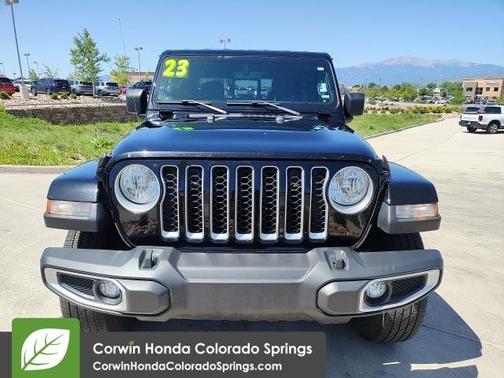 2023 Jeep Gladiator Overland