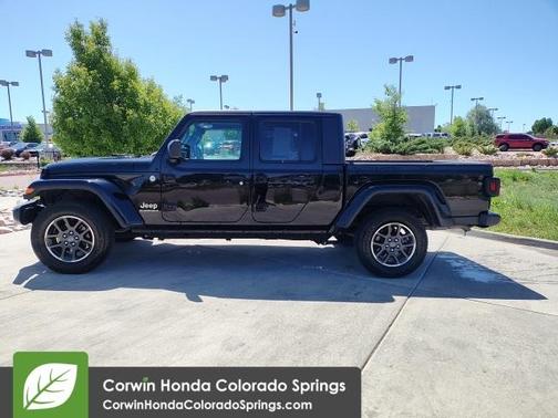 2023 Jeep Gladiator Overland