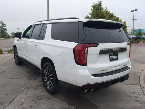 Summit White 2023 GMC Yukon XL AT4