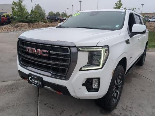 Summit White 2023 GMC Yukon XL AT4
