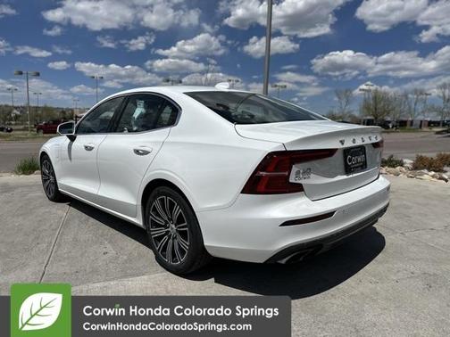 2022 Volvo S60 Recharge Plug-In Hybrid T8 Inscription