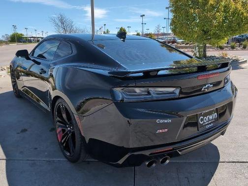 Mosaic Black Metallic 2018 Chevrolet Camaro 2SS