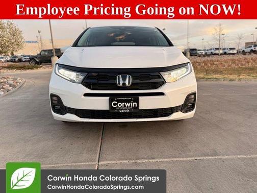 Platinum White Pearl 2026 Honda Odyssey Touring