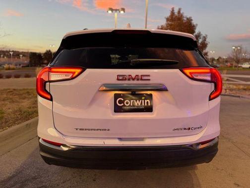 2023 GMC Terrain AT4