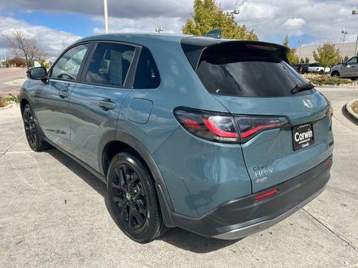 Pearl 2023 Honda HR-V Sport