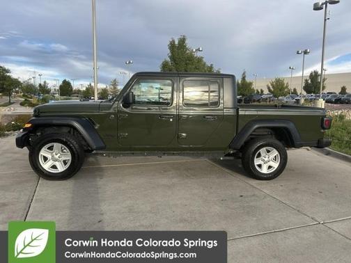 2023 Jeep Gladiator Sport