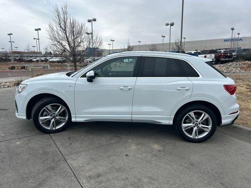 2021 Audi Q3 45 S line Premium