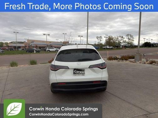 Platinum White Pearl 2023 Honda HR-V LX