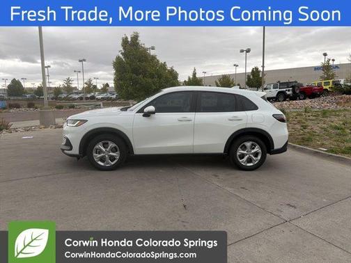 Platinum White Pearl 2023 Honda HR-V LX