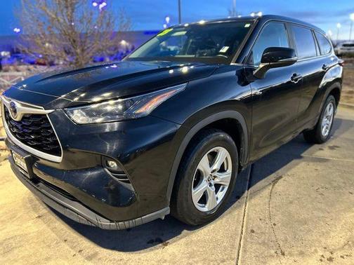 2023 Toyota Highlander LE