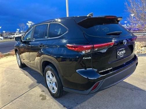 2023 Toyota Highlander LE