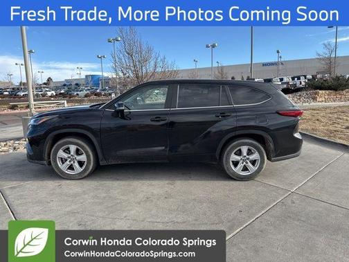 2023 Toyota Highlander LE