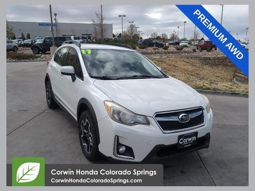 Crystal White Pearl 2017 Subaru Crosstrek 2.0i Premium