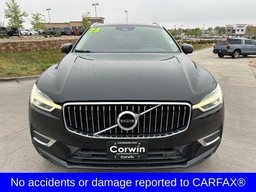 Onyx Black Metallic 2019 Volvo XC60 T6 Inscription