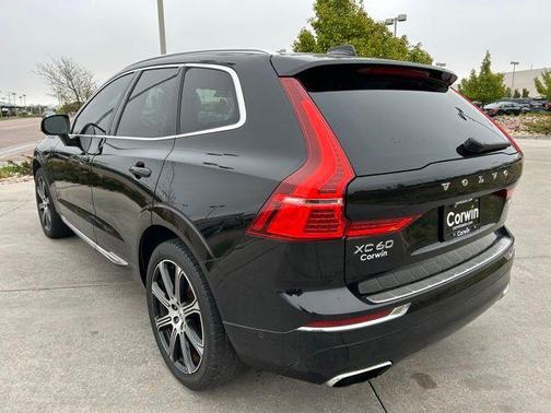 Onyx Black Metallic 2019 Volvo XC60 T6 Inscription