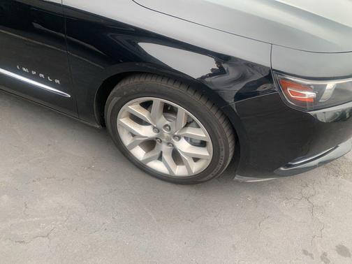 Black 2019 Chevrolet Impala Premier 2LZ