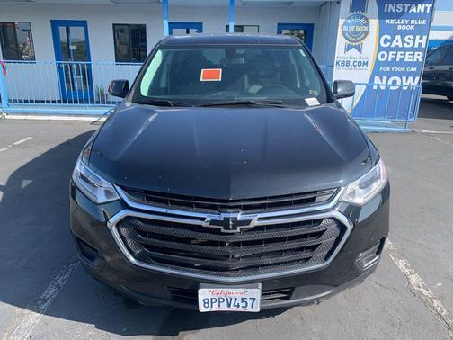Mosaic Black Metallic 2020 Chevrolet Traverse LS
