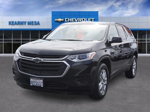 Mosaic Black Metallic 2020 Chevrolet Traverse LS