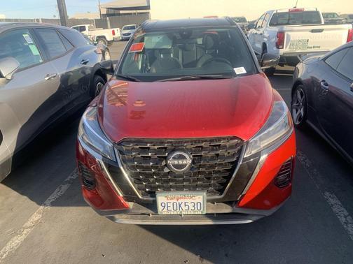 2023 Nissan Kicks SR