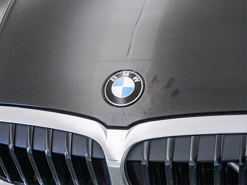 2021 BMW 330 i