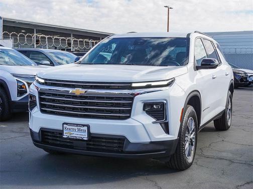 2026 Chevrolet Traverse LT