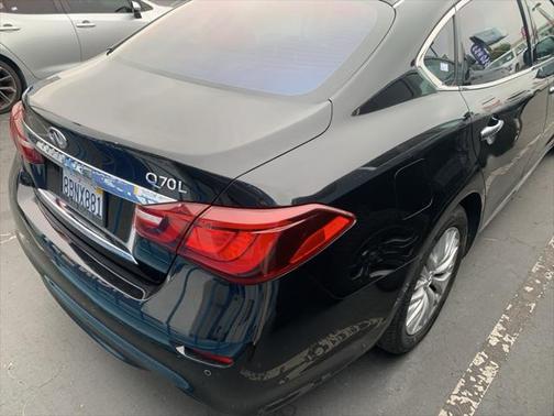 2015 INFINITI Q70L 3.7