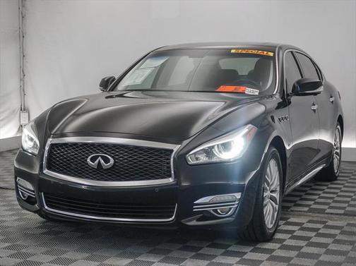 2015 INFINITI Q70L 3.7