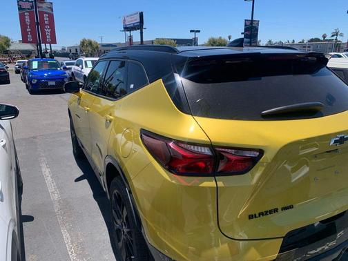 Nitro Yellow Metallic 2022 Chevrolet Blazer RS