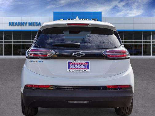 Summit White 2022 Chevrolet Bolt EV 2LT