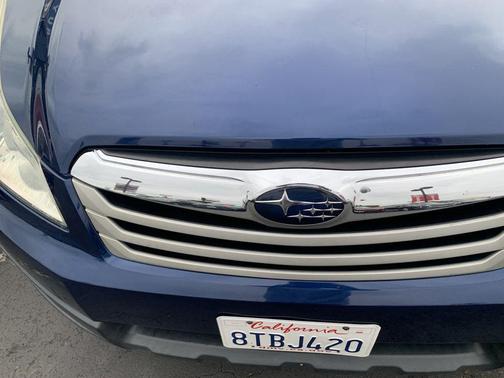 Azurite Blue Pearl 2010 Subaru Outback 2.5 i Premium